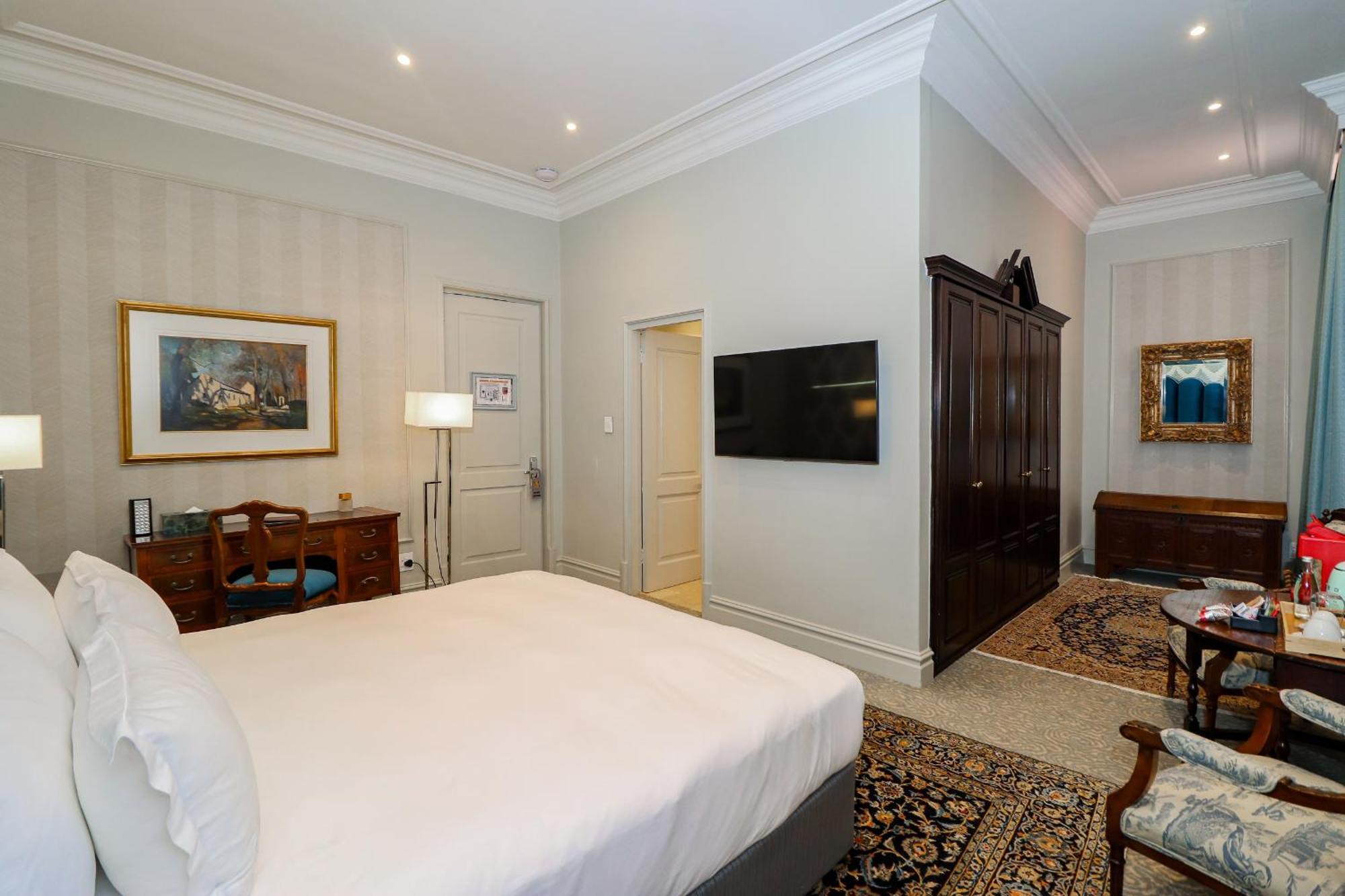 The Monarch Hotel Johannesburg Exterior photo